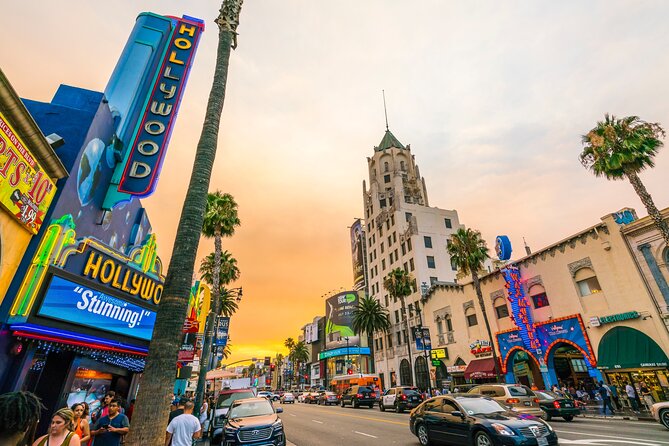 Hollywood and Celebrity Homes Bus Tour - Hollywood Boulevard brings the movie history