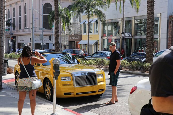 Hollywood and Celebrity Homes Bus Tour - Beverly Hills offers the one dependable photo stop