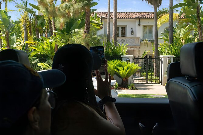 Hollywood, Beverly Hills, & Celebrity Home Tour from Santa Monica - The Beverly Hills Sign and Rodeo Drive in 30 minutes