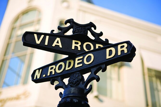 Hollywood, Beverly Hills & Celebrity Homes by Open Air Bus - Guides make or break this small-group ride