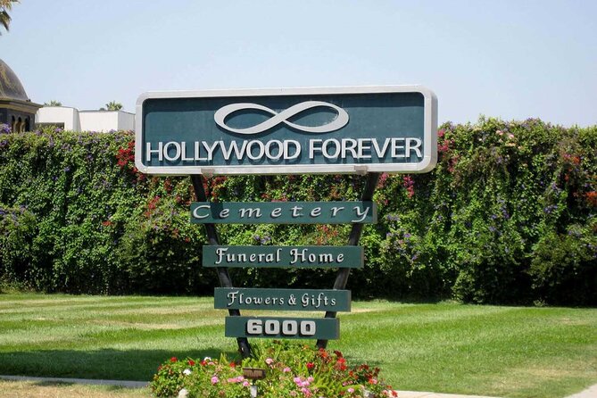 Hollywood Chills 3-Hour Tour: Celebrity Scandals and Cemeteries - The Sunset Strip and Hollywood’s scandals