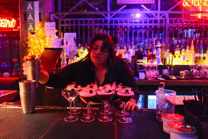 Hollywood Cocktails and True Crime Tour: 3 Drinks Included - Who will enjoy this tour most