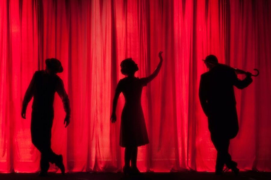 Hollywood: Haunted Walking Tour, True Crime, Creepy Tales - The Roosevelt Hotel and Marilyn Monroe’s ghost