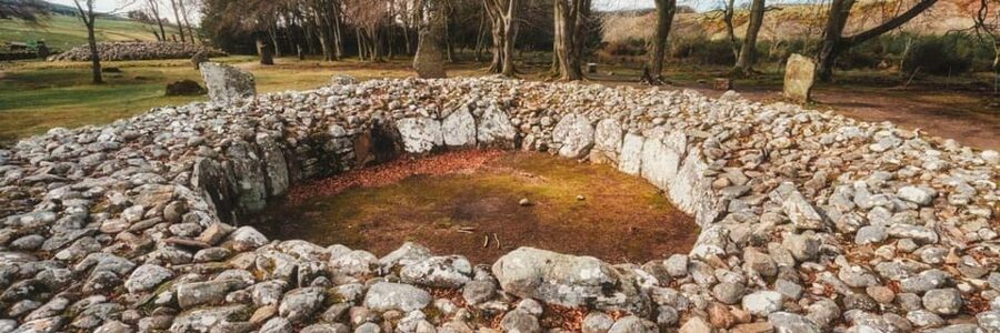 Inverness: Outlander Tour with Whisky Tasting - Ancient stones at Clava Cairns