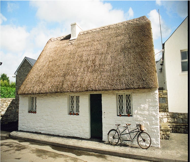 Ireland: The Quiet Man Museum and Film Location Guided Tour - Following the route from Innisfree to Pat Cohan’s Bar