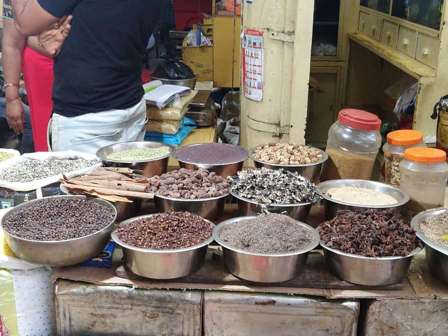 Jaipur: Food Tour and Indian Movie Experience - Walking Jaipur through food and tradition