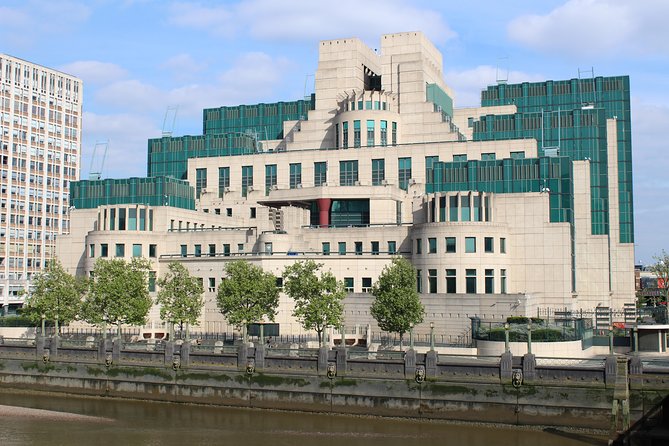 James Bond Film Location Walking Tour in London - Key details before you book