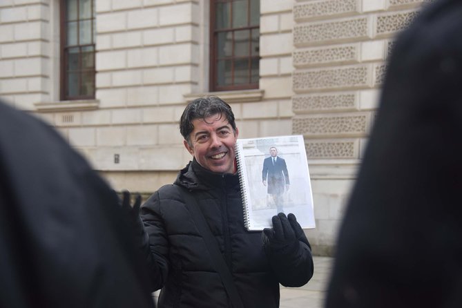 James Bond Film Location Walking Tour in London - The Mall and London’s royal stage