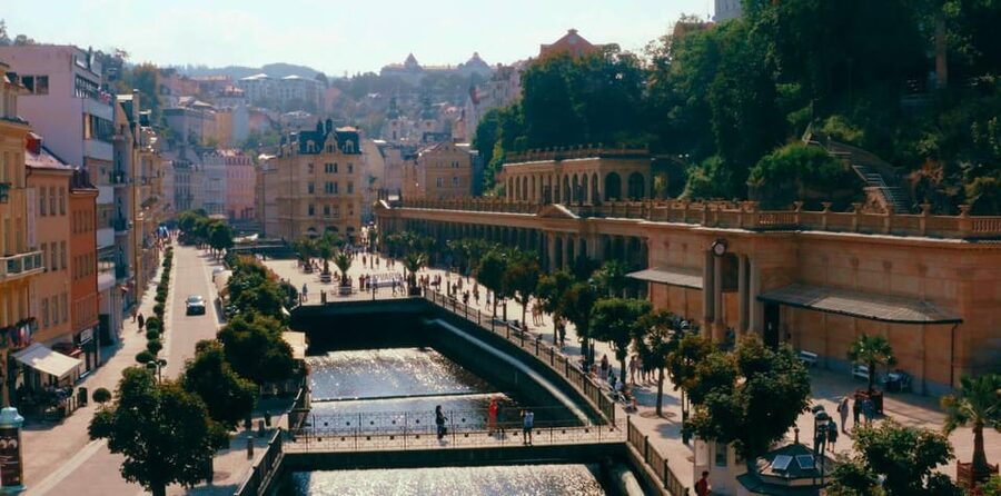 Karlovy Vary: Tourist Cinema Experience - What this Karlovy Vary film actually offers