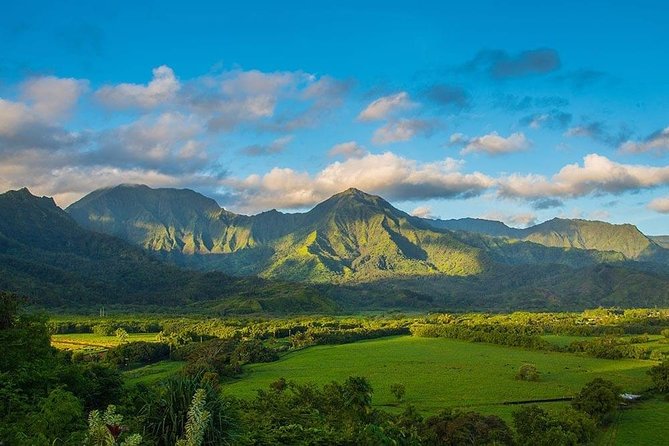 Kauai Highlights & Movie Sites - Drive-by film country and Jurassic Park scenery