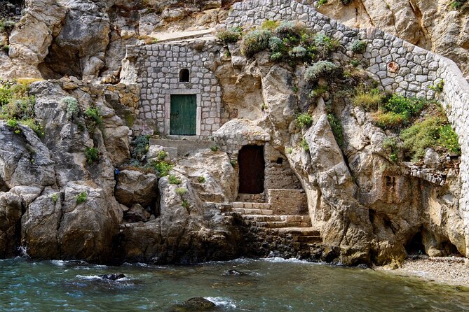 Kings and Dragons: A Game of Thrones Private Tour in Dubrovnik - Onofrio’s Large Fountain: a practical starting point