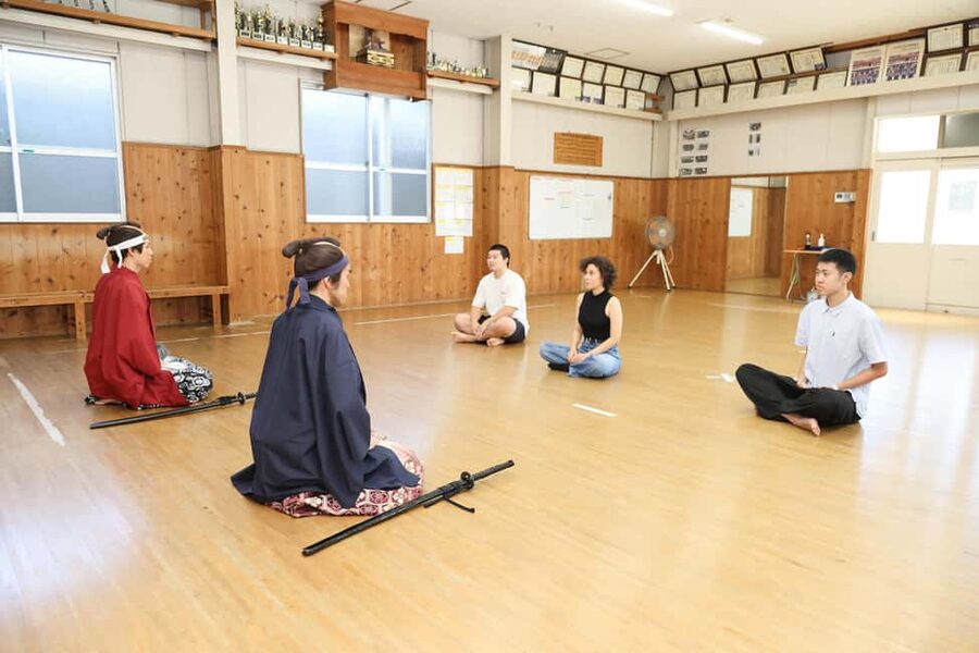 Kyoto : Samurai Movie Star Experience at Myokaku-ji Temple - Learning makkogiri and kesagiri