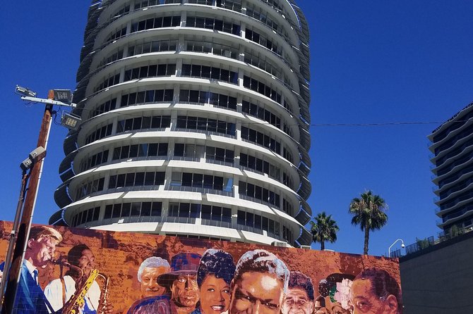 LA, Hollywood and Beach Small-Group Tour - Venice Beach, Muscle Beach, and the canals