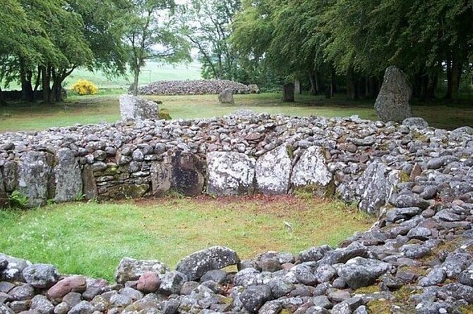 Loch Ness , Outlander , Inverness Castle , Clava and Culloden - Who should book this Highland day tour?