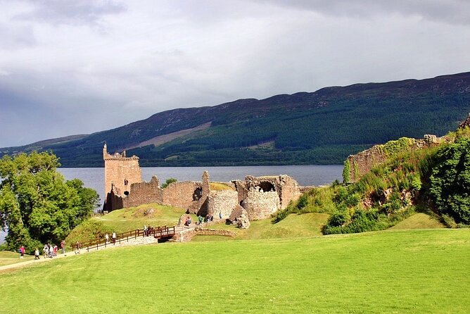 Loch Ness , Outlander , Inverness Castle , Clava and Culloden - Urquhart Castle and the Loch Ness shoreline