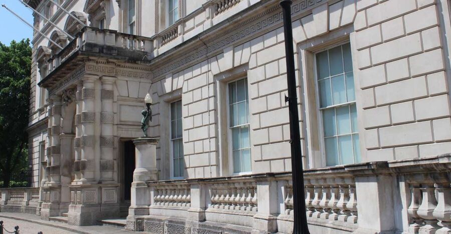 London: Downton Abbey Guided Walking Tour - How the 2.5 hours feel on the ground