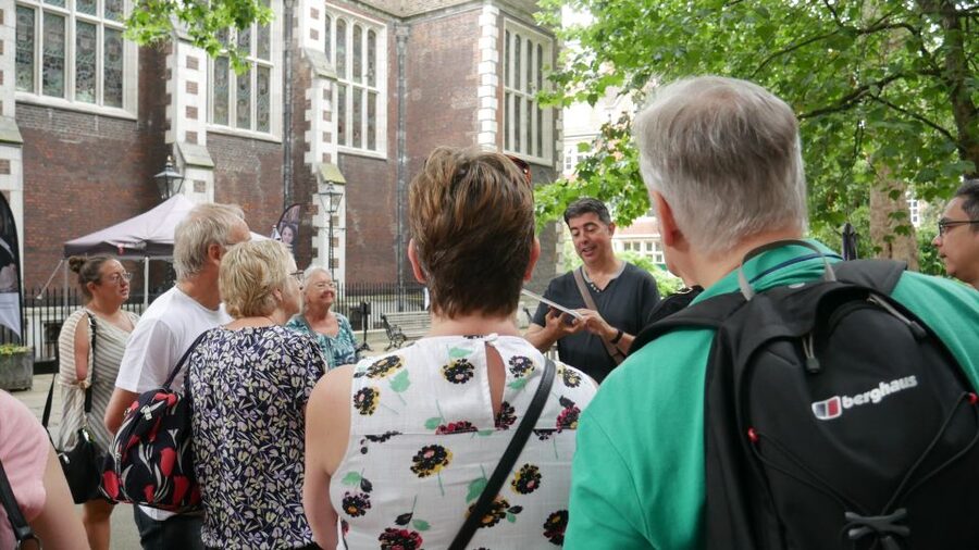 London: Downton Abbey Guided Walking Tour - Why this Downton walk works in central London