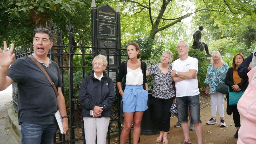 London: Downton Abbey Guided Walking Tour - Branson and Lady Sybil’s emotional turning point