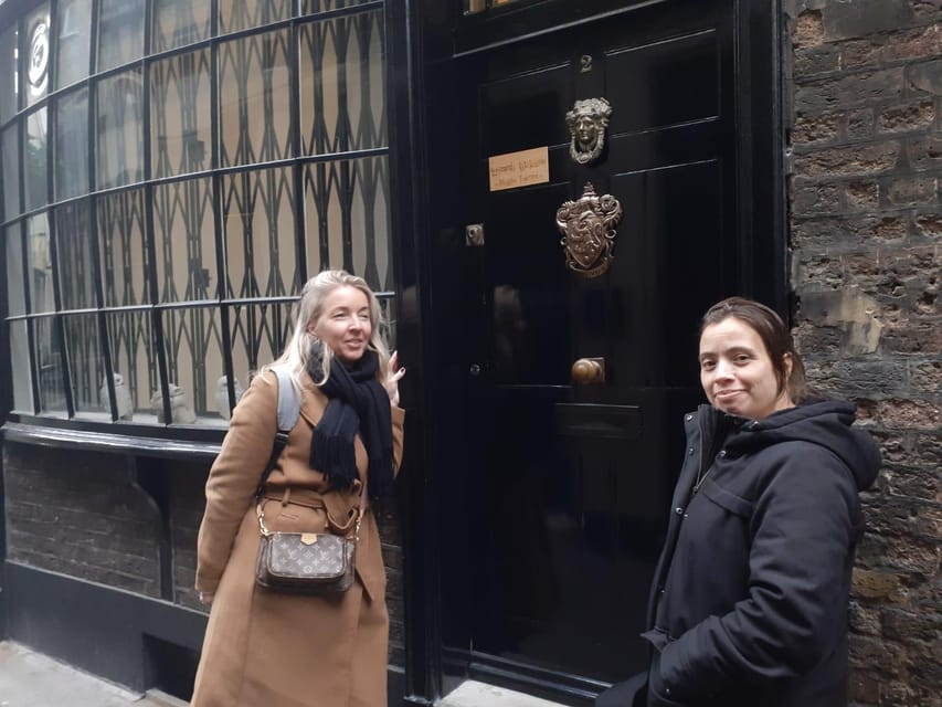 London: Harry Potter and Medieval Magic Tour - Taking the Underground toward London Bridge