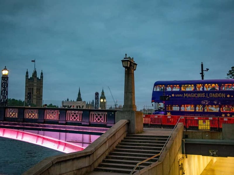 London: Harry Potter Film Locations Sightseeing Bus Tour - The guides are the real special effect