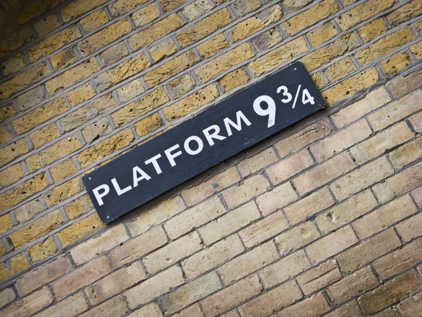 London: Harry Potter Filming Locations Walking Tour - Finishing at King’s Cross and Platform 9 ¾