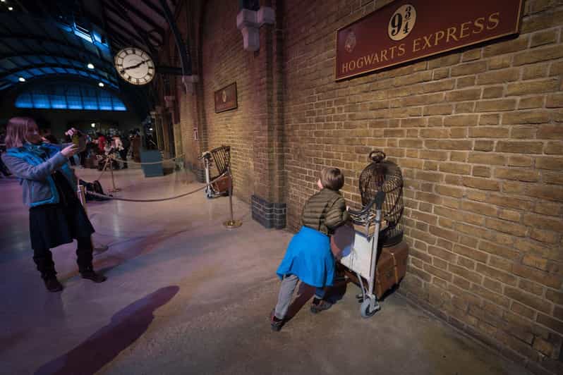 London: Harry Potter Inspirations and Locations Tour - Leicester Square and Westminster connect fiction with famous London
