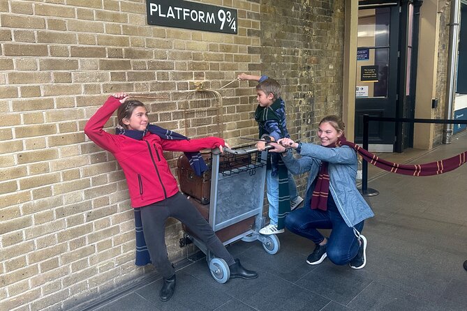 London Harry Potter Private Black Cab Tour with Hotel Pick Up - Westminster, Trafalgar Square, and the West End