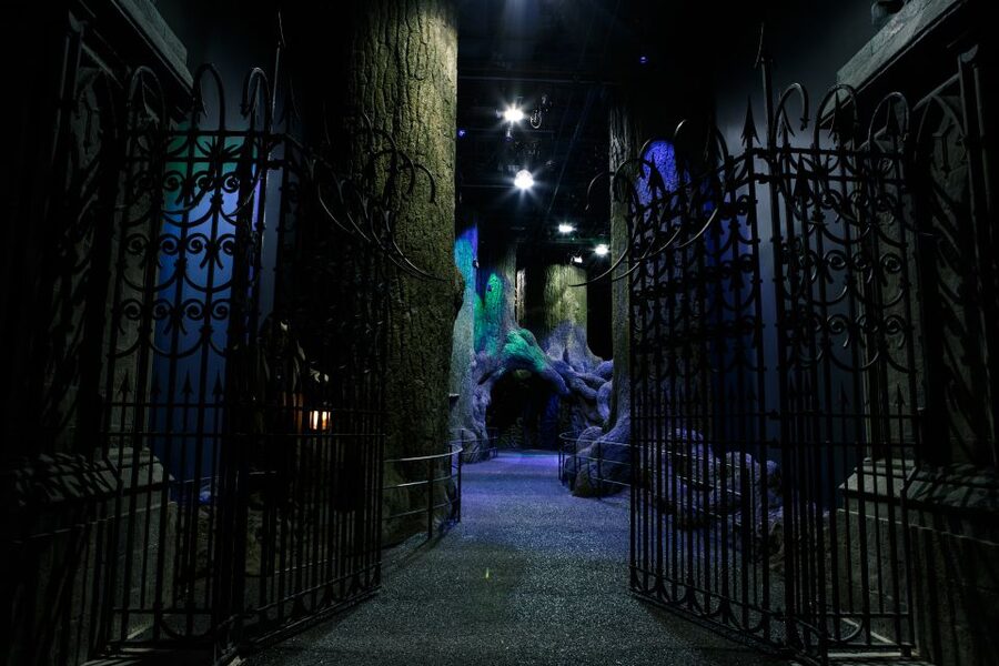 London: Harry Potter Studio Tour and Oxford Day Trip - The drive to Warner Bros. Studio Tour London