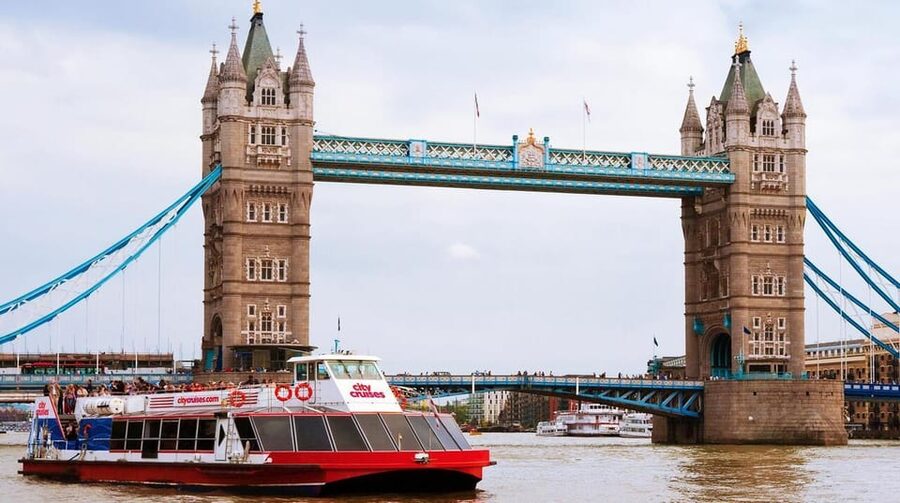 London: Harry Potter Tour with Clink Prison and River Cruise - Key points at a glance