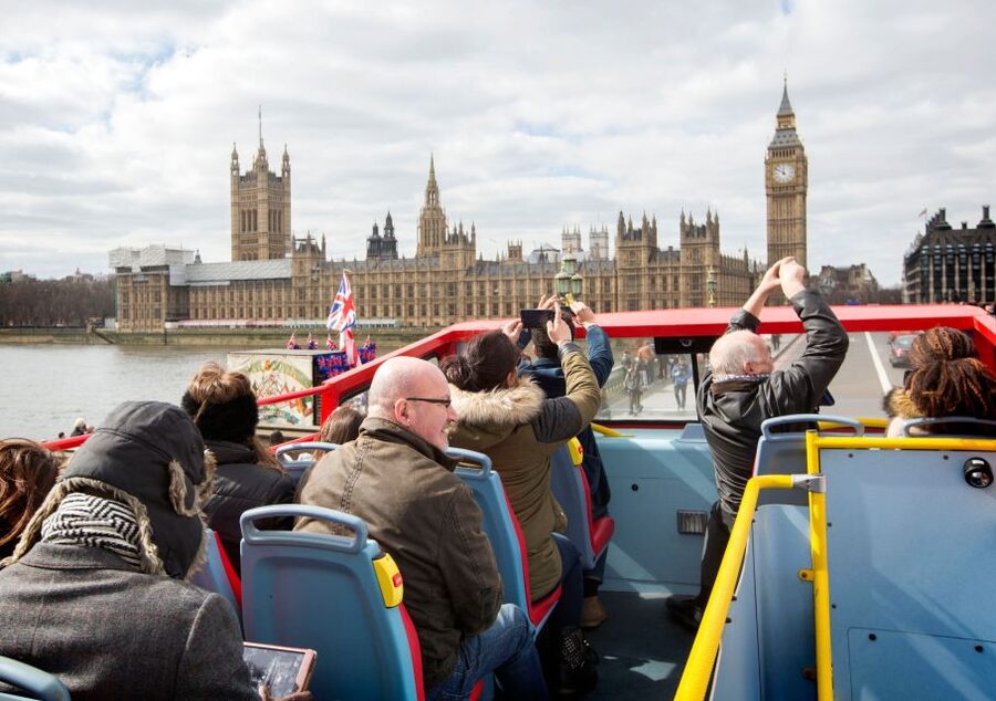 London: Harry Potter Walk, Hop-on Hop-off Bus Tour & Cruise - What the Vox City app adds