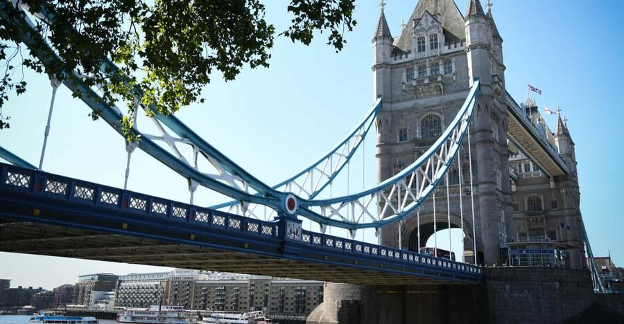 London: Harry Potter Walking Tour and Tower Bridge Ticket - Tower Bridge provides the big finish