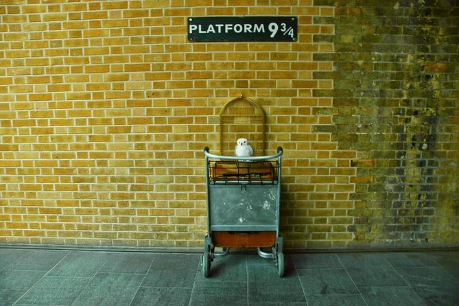 London The Best of Harry Potter Guided Tour (Free for Kids) - Starting at King’s Cross and Platform 9¾