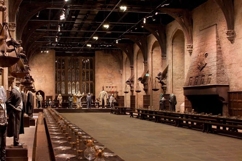 London: Warner Bros. Studio Harry Potter Tour & Branded Bus - The digital guide and self-guided format