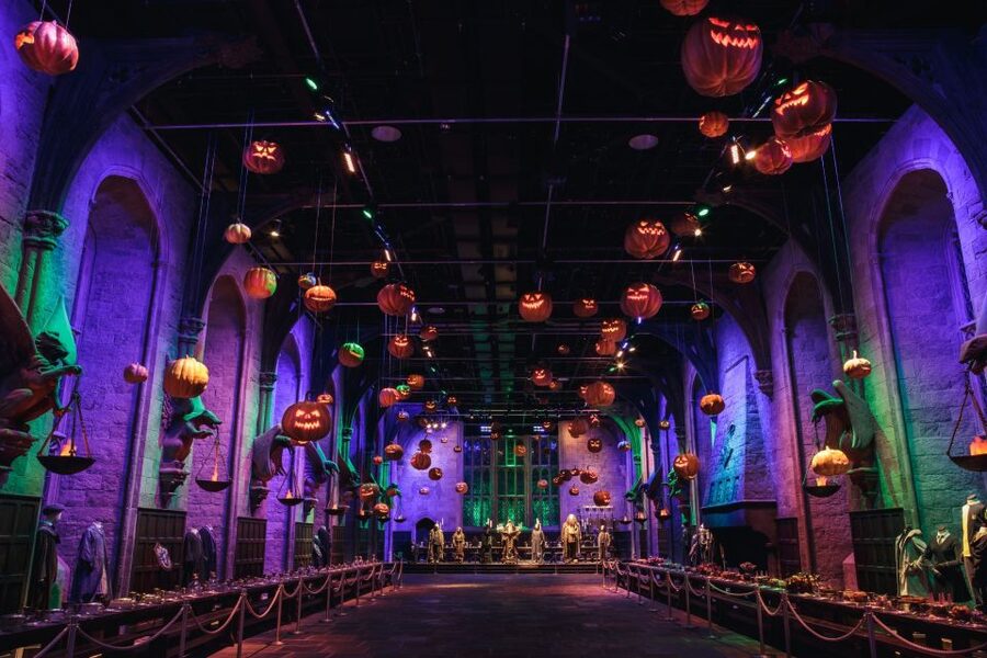 London: Warner Bros. Studio Harry Potter Tour with Transfers - Platform 9¾ and the Hogwarts Express