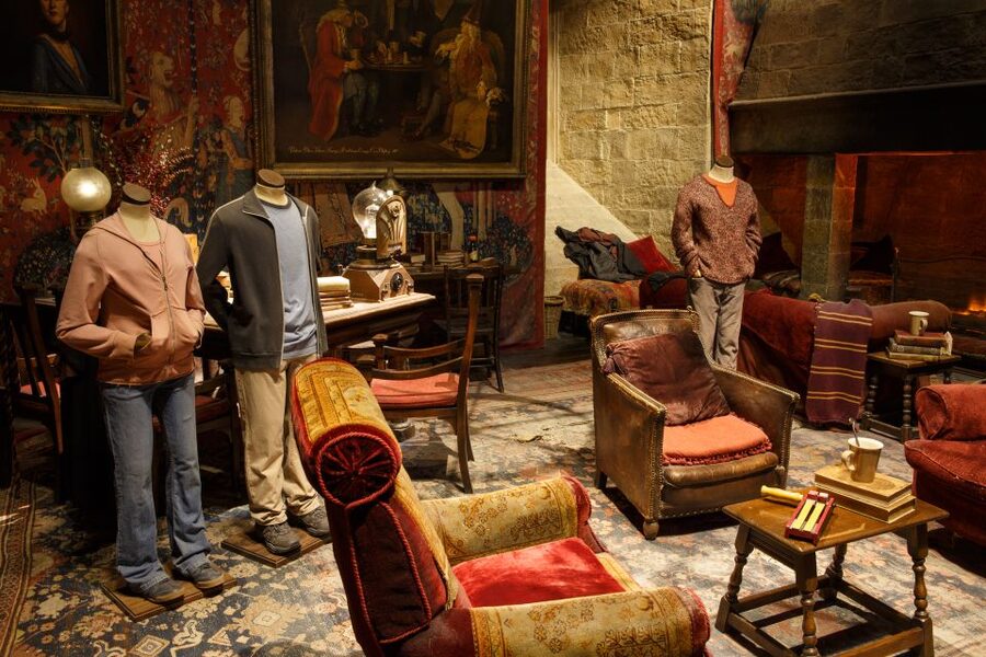 London: Warner Bros. Studio Tour and River Thames Cruise - Taking the Thames cruise from Westminster or Tower Pier