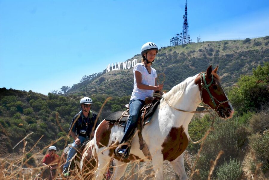 Los Angeles: 2-Hour Hollywood Trail Horseback Riding Tour - Key points before you book