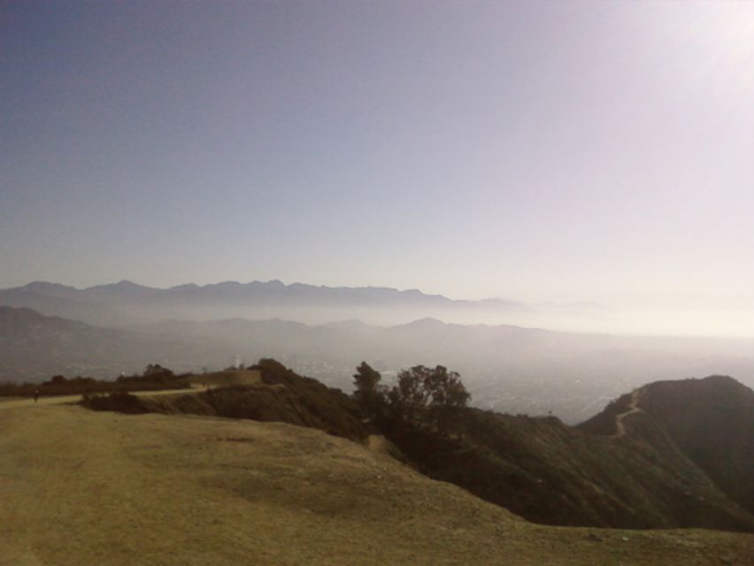 Los Angeles: 2-Hour Hollywood Trail Horseback Riding Tour - Arriving at Sunset Ranch above Beachwood Drive