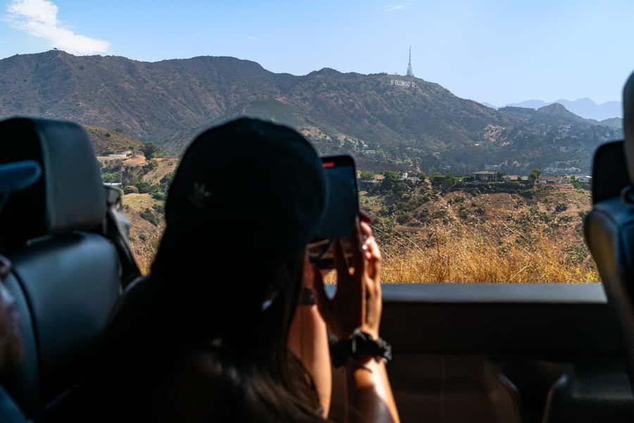 Los Angeles: Celebrity Homes and Hollywood Open-Air Bus Tour - Starting in Hollywood: the compact two-hour route