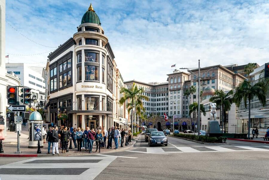 Los Angeles: Celebrity Homes and Movie Scenes Bus Tour - Beverly Hills, its sign, and Rodeo Drive