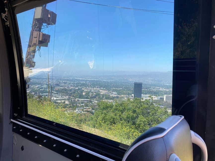 Los Angeles: Celebrity Homes and Movie Scenes Bus Tour - Starting at the Walk of Fame and Hollywood Boulevard