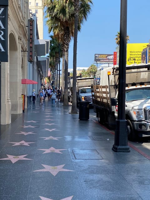 Los Angeles: Hollywood and Beverly Hills Open-Top Bus Tour - Beverly Hills and the polished side of Los Angeles