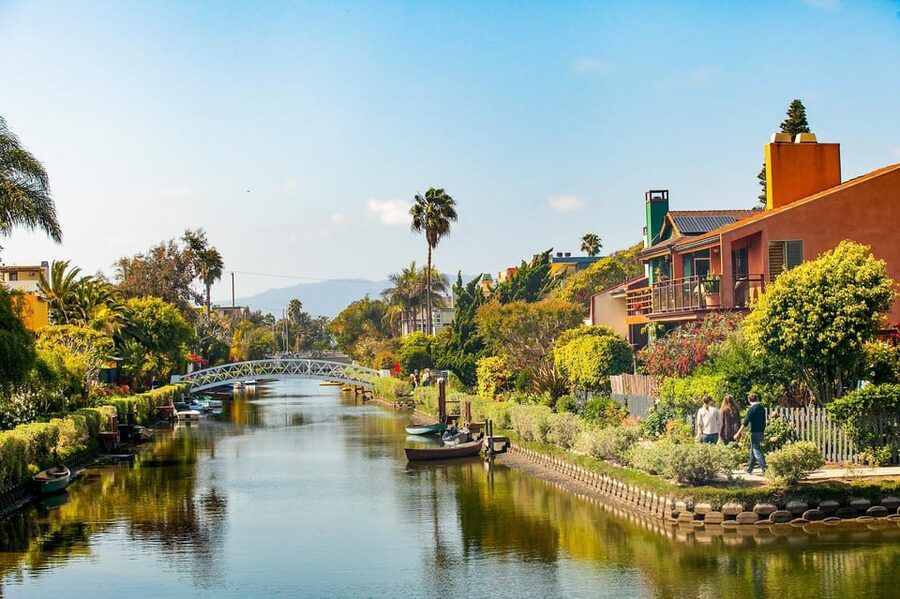 Los Angeles: Hollywood and Beverly Hills Private Tour - What the driver-guide experience is really like