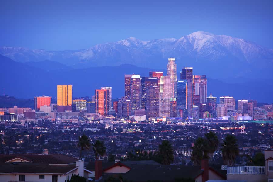 Los Angeles, Hollywood, & Beverly Hills Afternoon City Tour - The return route through Mid-Wilshire and Koreatown