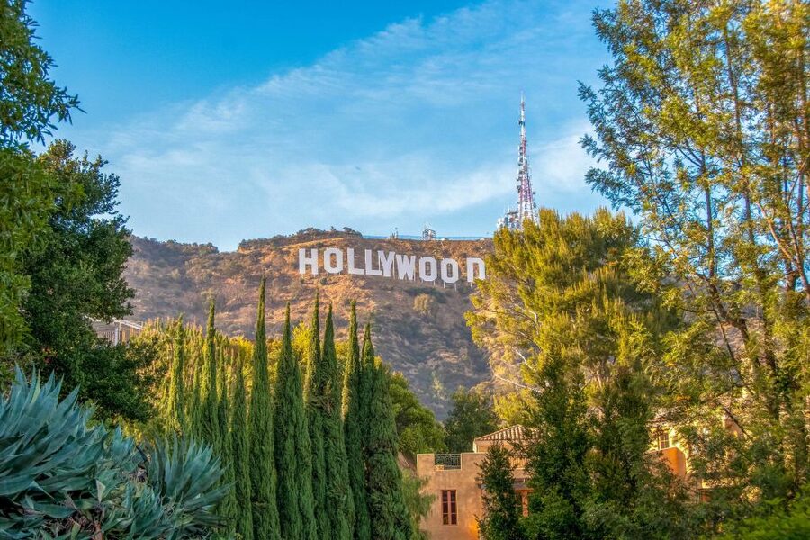 Los Angeles: Hollywood & Celebrity Homes Open-Air Bus Tour - Beverly Hills and a proper photo stop