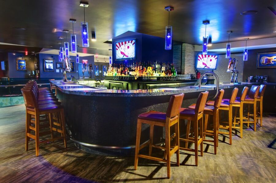 Los Angeles: Meal at the Hard Rock Cafe Hollywood - Who will enjoy this meal most