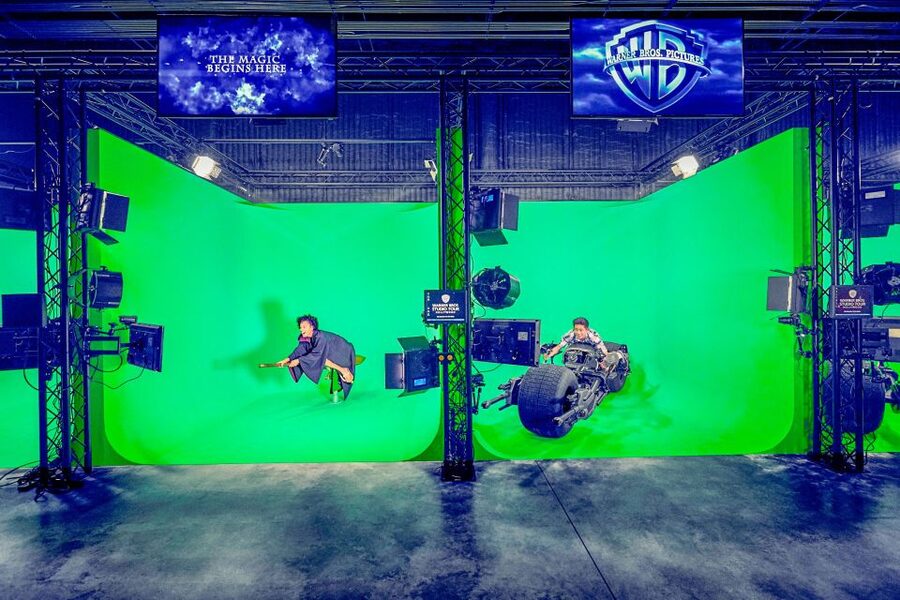 Los Angeles: Warner Bros Studio Hollywood & Bus Tour Package - The guided Celebrity Homes Tour