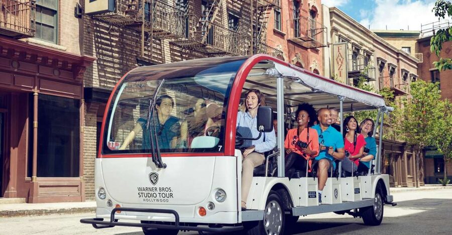 Los Angeles: Warner Bros Studio Hollywood & Bus Tour Package - Starting at 1738 North Orange Drive