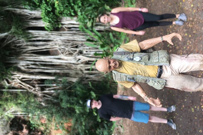 'Lost' and Movie Tour - Guides Dave and Greg bring the tour to life
