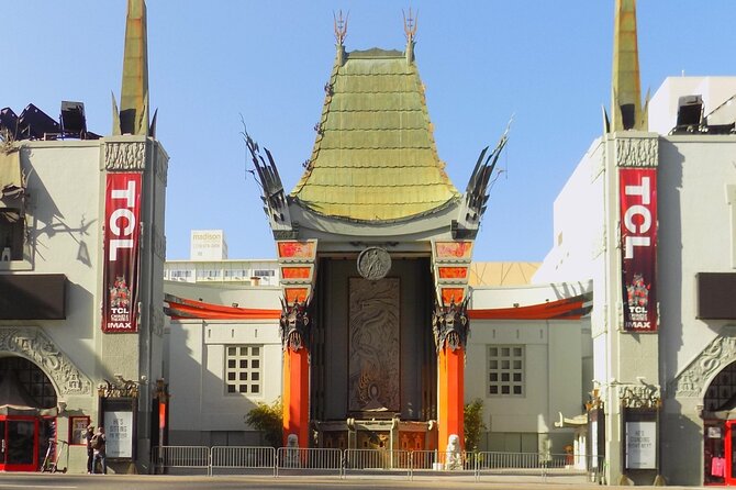 Lost Souls of Hollywood Blvd: a Smartphone Audio Ghost Tour - What the GPS and trivia add