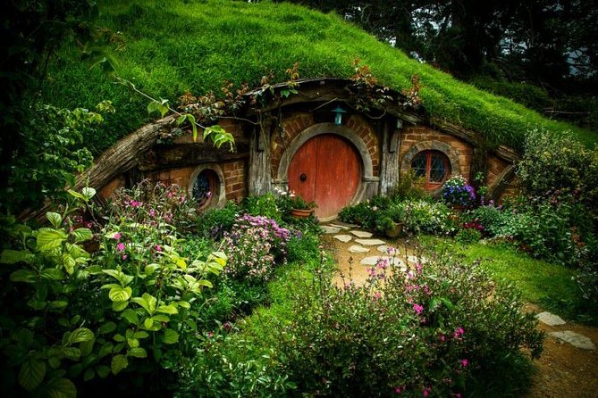 Luxury Small group tour from Auckland to Hobbiton Movie Set - Who will enjoy this private Hobbiton trip most?